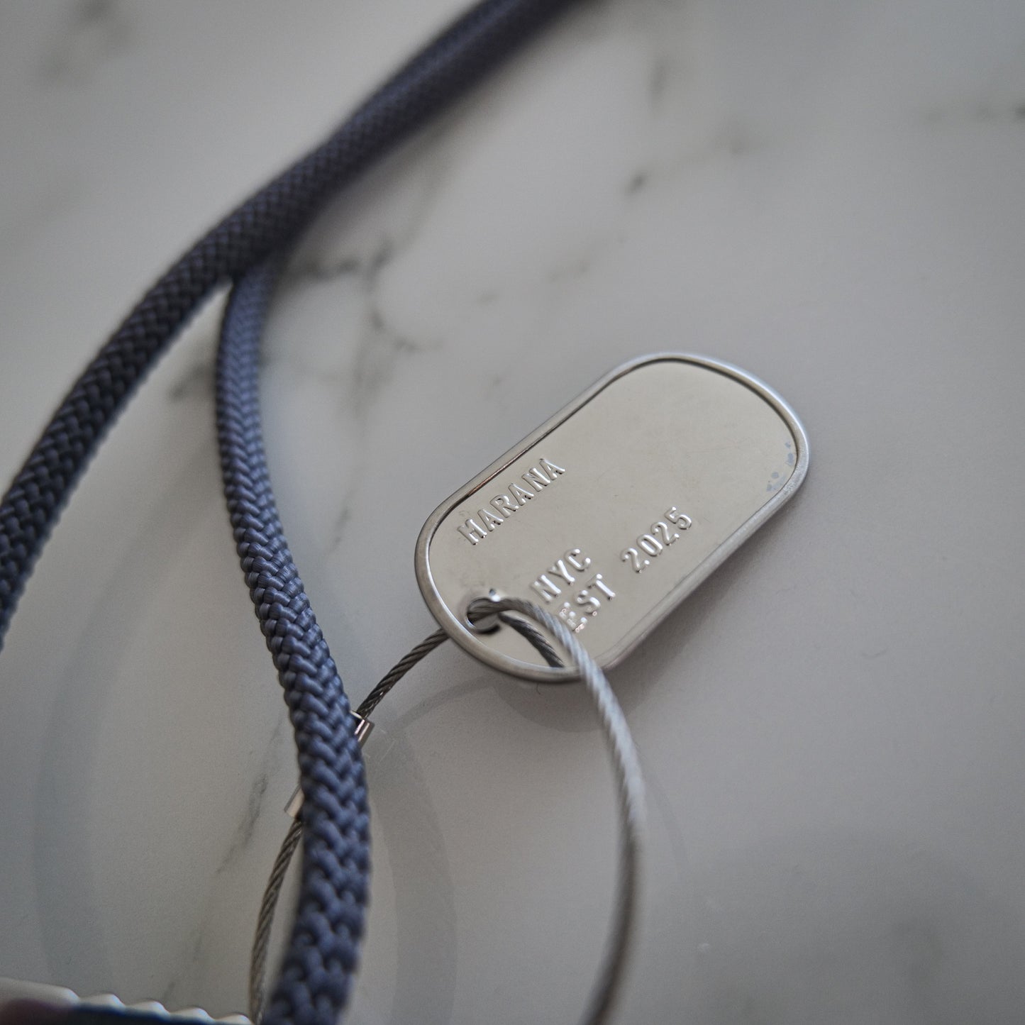 SLING BAG GRAPHITE