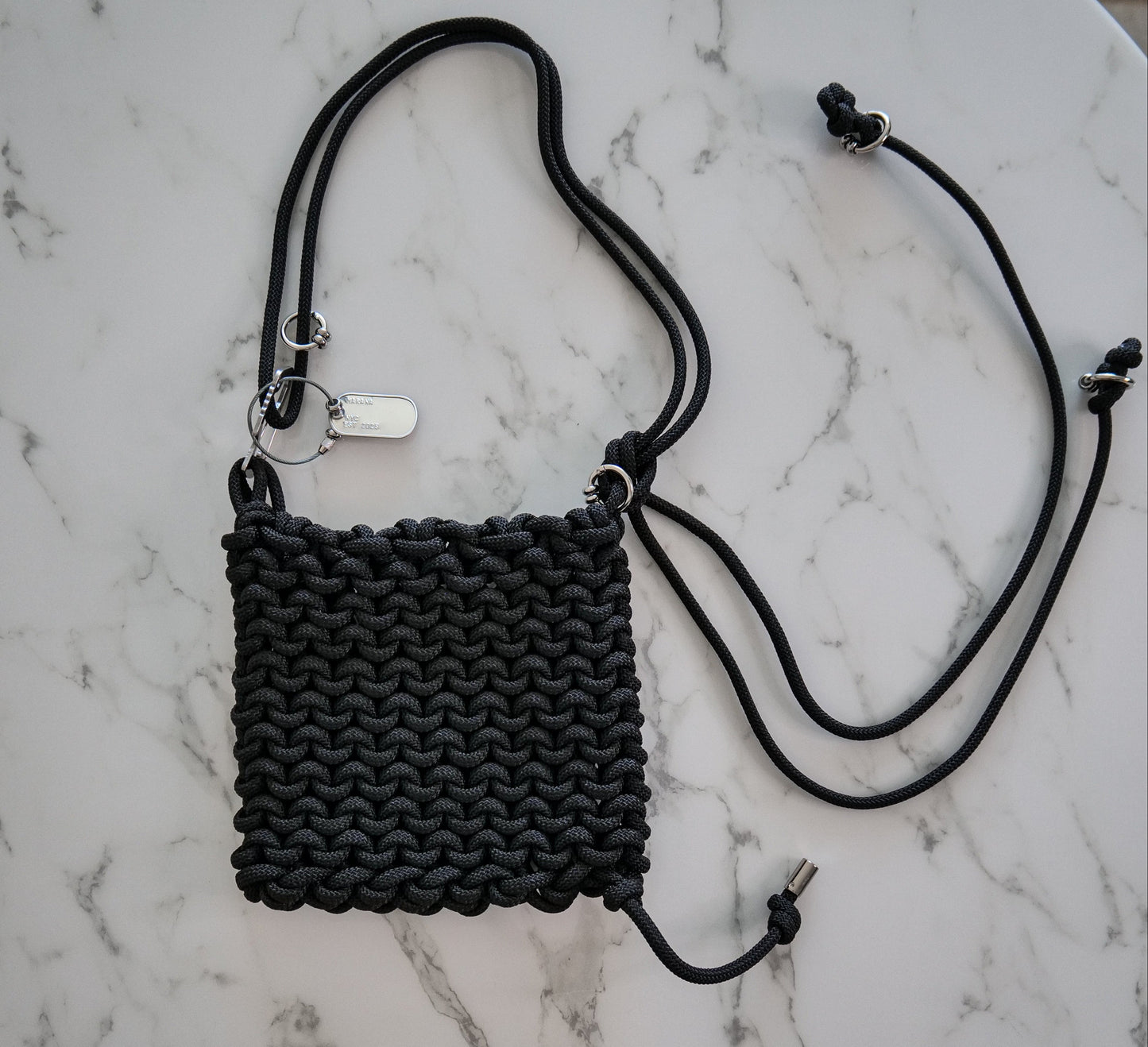 SLING BAG BLACK