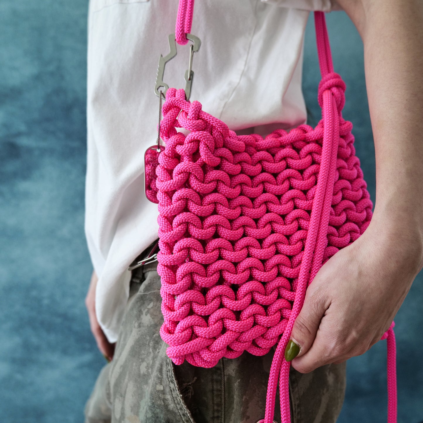 SLING BAG HOT PINK